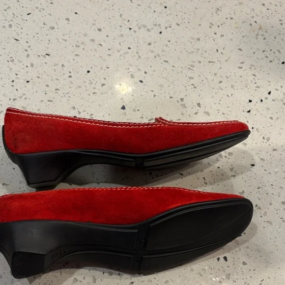 Kate Spade Red Suede 1 inch Heel 6 Medium Like New - Picture 12 of 12